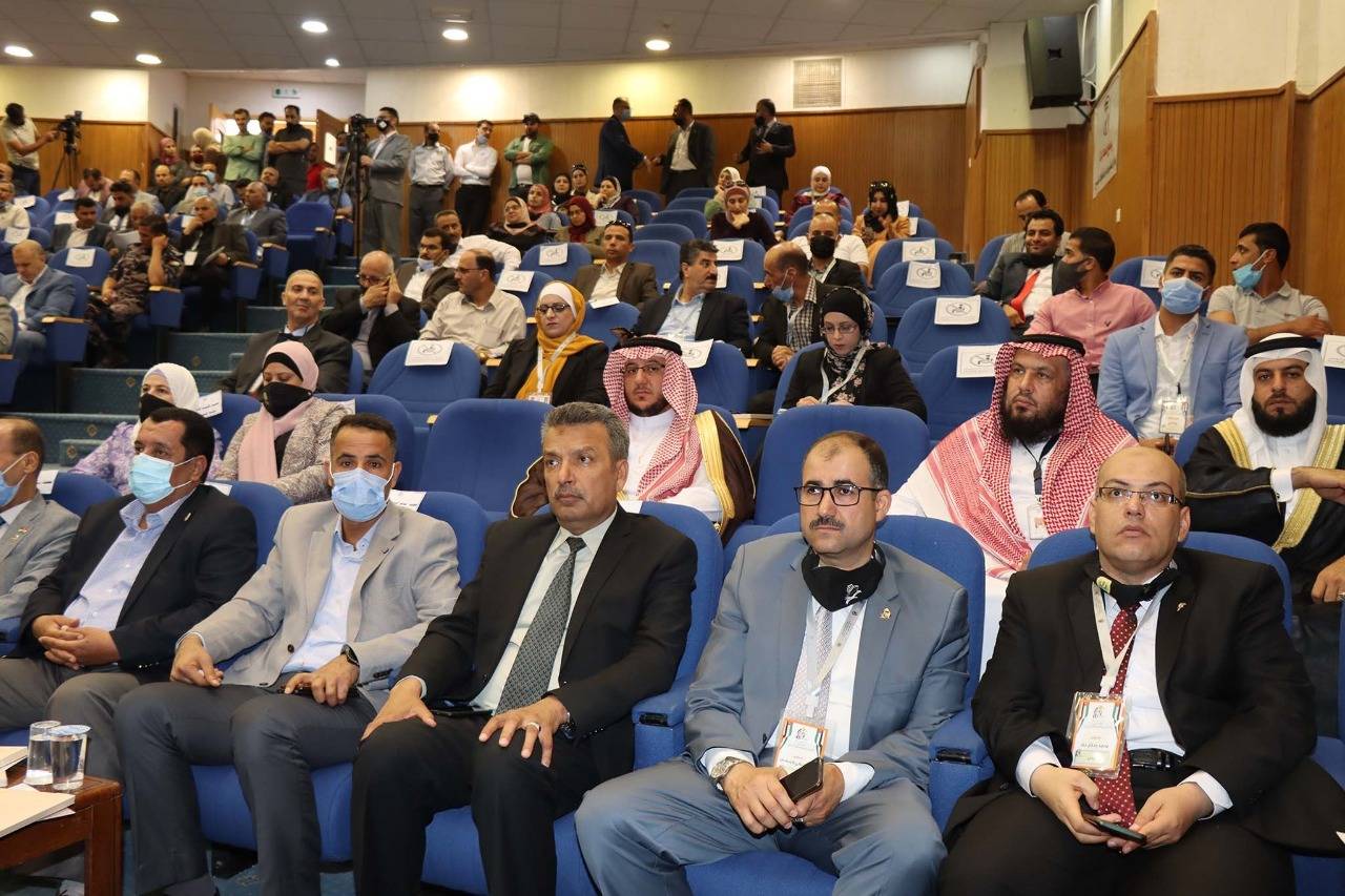 افتتاح مؤتمر الملك المؤسس بجامعة الحسين