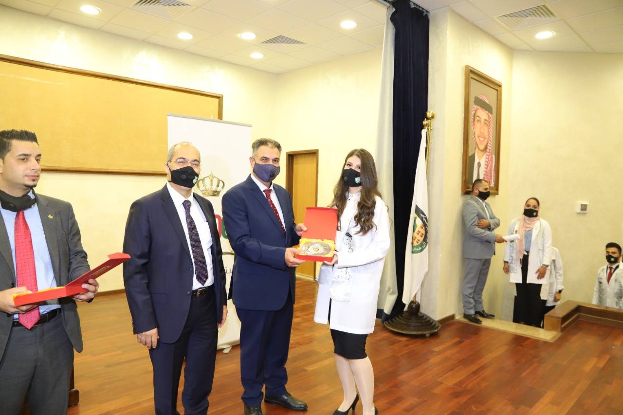 رئيس جامعة البلقاء التطبيقية لخريجي فوج المئوية : انتم ثروة هذا الوطن ومحط اهتمام ورعاية القيادة الهاشمية 