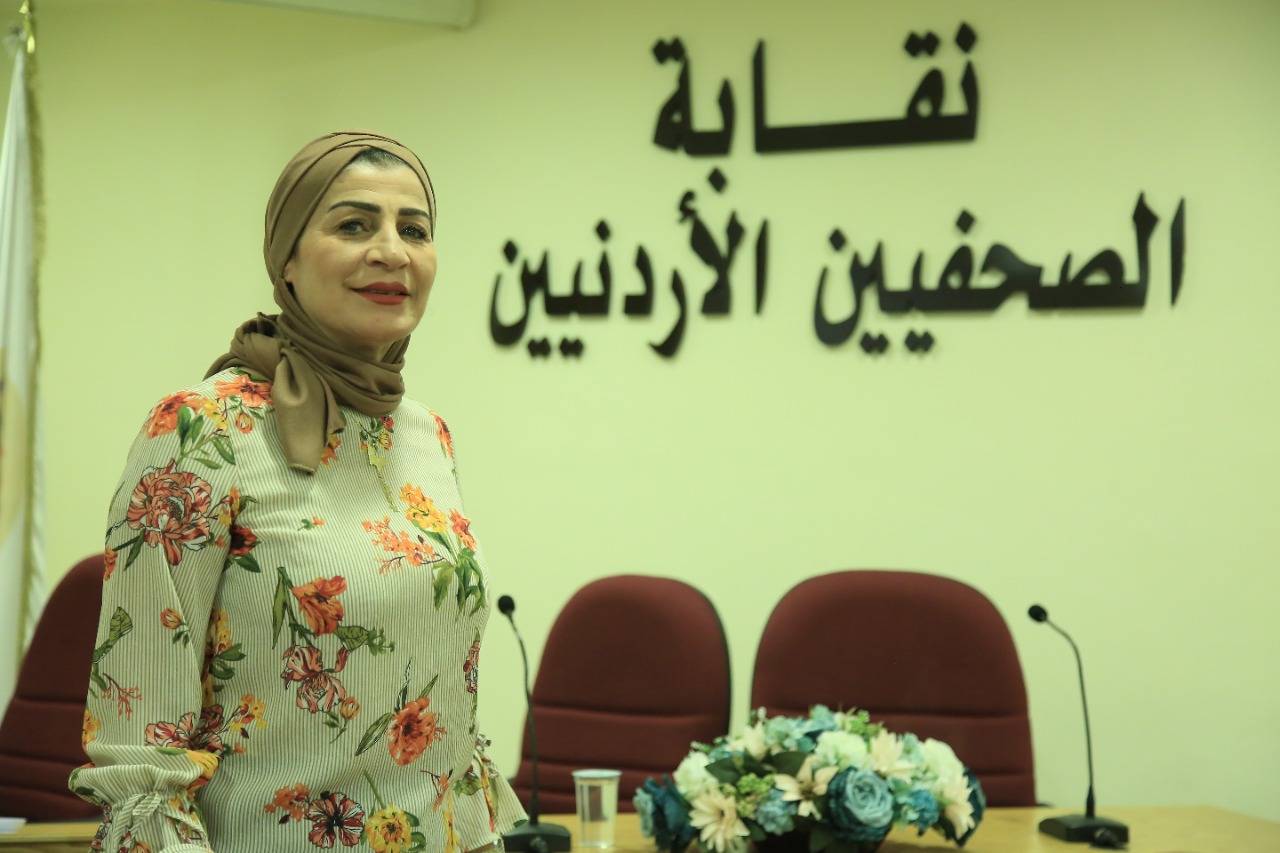 جوهرة العرب الإخباري يهنئ الزميلة ايمان المومني بمناسبة حصولها على عضوية نقابة الصحفيين 