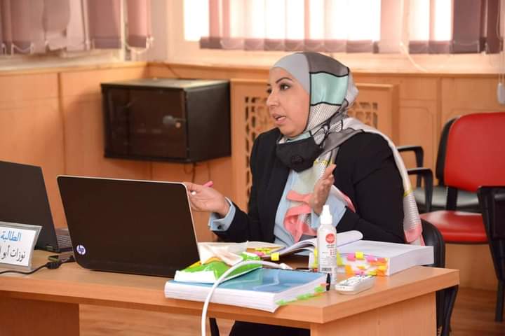 نوزت ابو العسل .. مبارك الدكتوراة في الإعلام