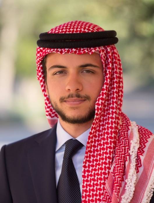ولي العهد يوعز بتخصيص ١٠٠ قطعة أرض للأسر المحتاجة في العقبة