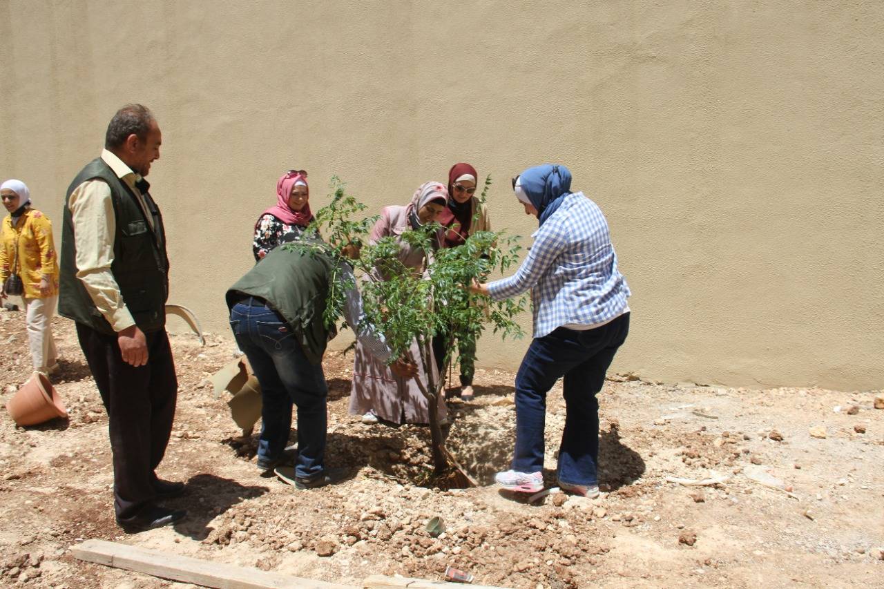 كلية الطب في البلقاء التطبيقية تدشن مشروع  الحديقة المئوية  في مبنى الكلية الجديد بمستشفى السلط الجديد