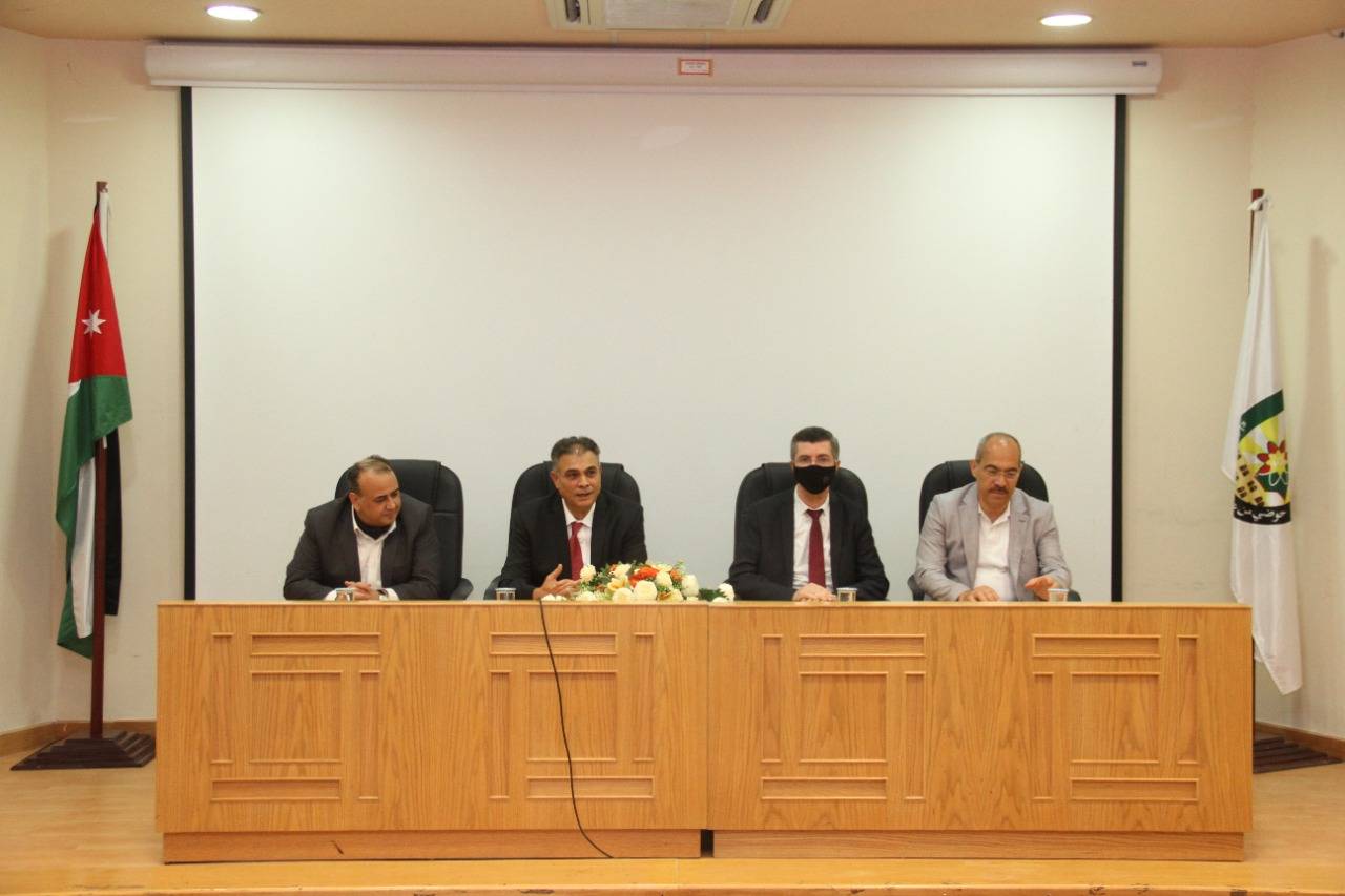 الزعبي يهنئ أسرة كلية الهندسة في جامعة البلقاء التطبيقية بحصولها على شهادة ضمان الجودة المحلية 