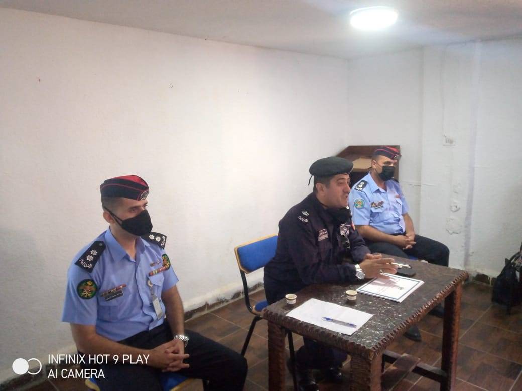 تخريج دورة أصدقاء الشرطة في مادبا