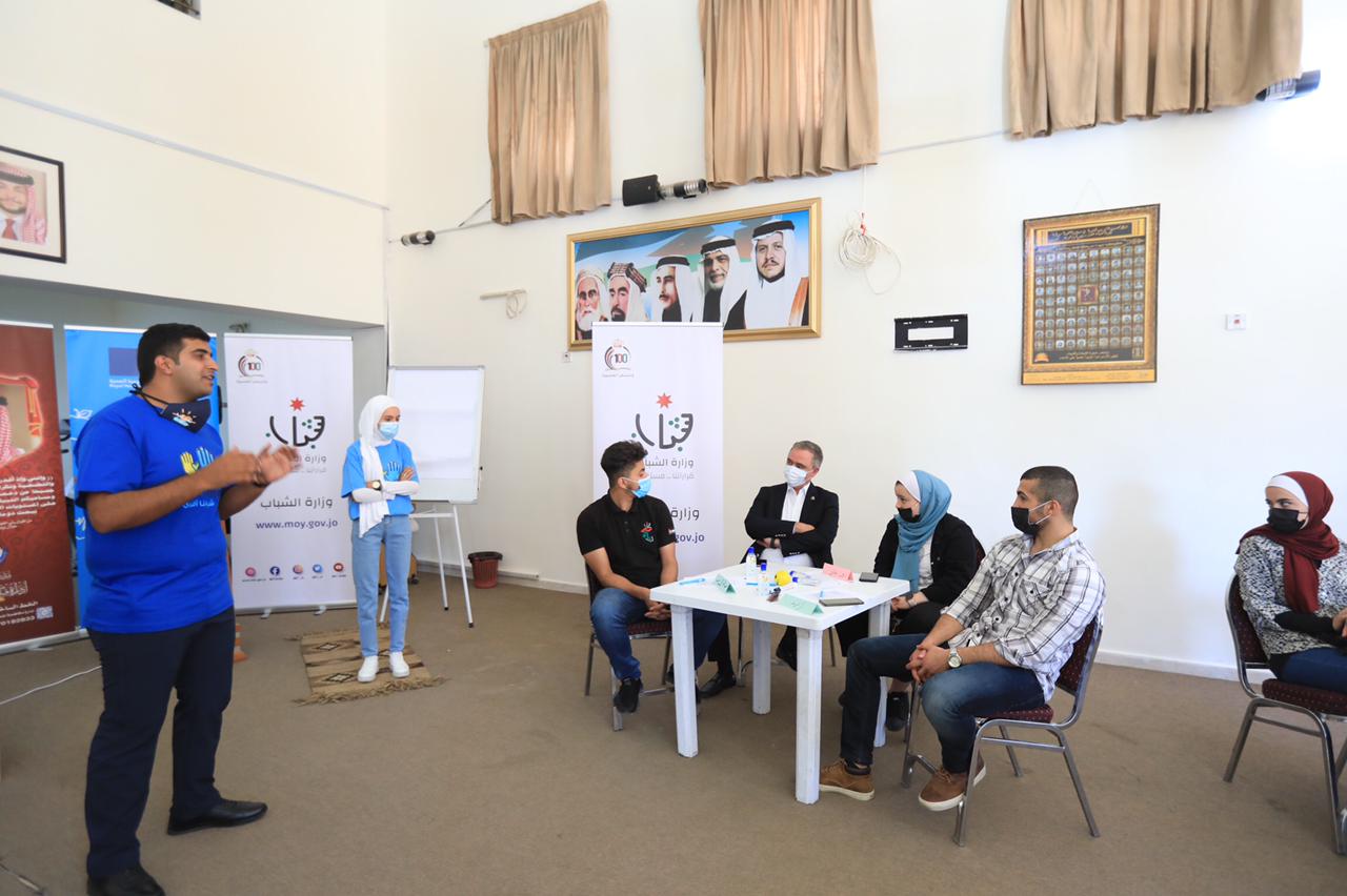 النابلسي يؤكد أهمية المبادرات والبرامج التثقيفية والمهارات الحياتية بين الشباب 