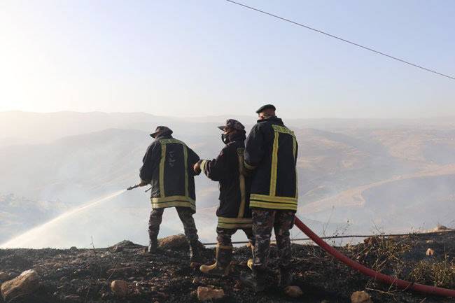 حريق بمستودع مواد كيماوية في الشونة