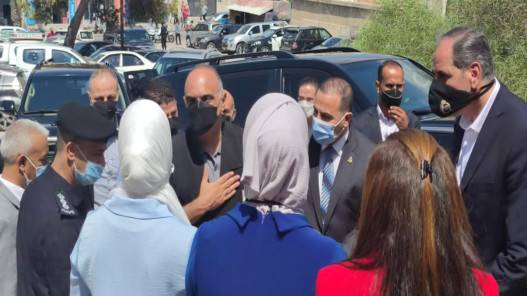 الخصاونة يؤكد ضرورة دعم المشاريع الشبابية والصغيرة