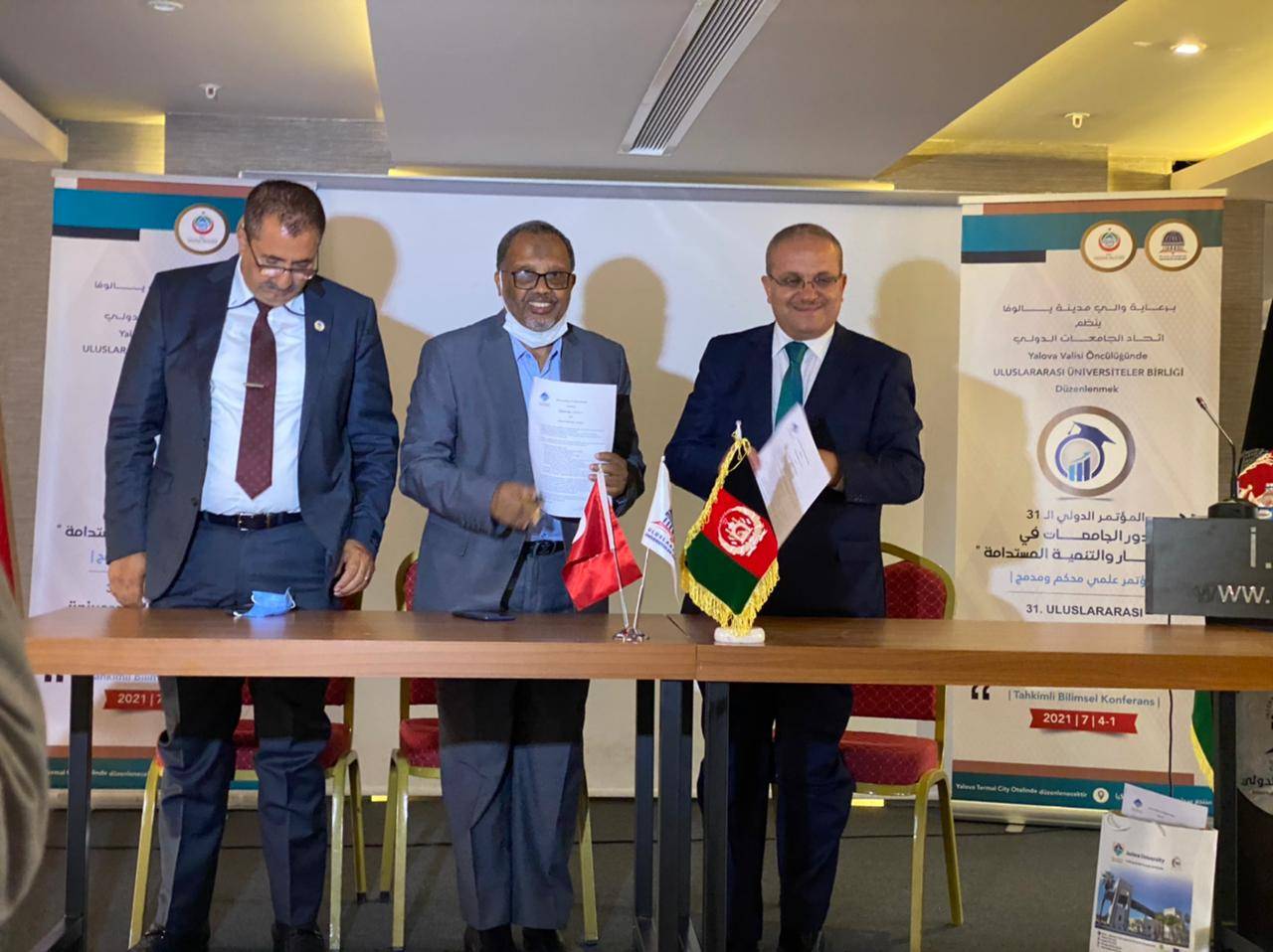 حزمة إتفاقيات لجامعة جدارا  على هامش المؤتمر الدولي دور الجامعات في الاستثمار والتنمية المستدامة  في تركيا