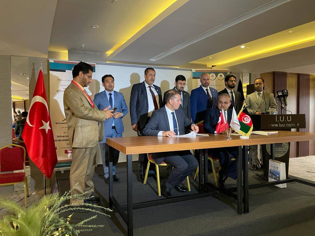 حزمة إتفاقيات لجامعة جدارا  على هامش المؤتمر الدولي دور الجامعات في الاستثمار والتنمية المستدامة  في تركيا