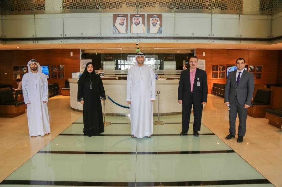 المالية المركزية بالشارقة تفعّل شحن ودفع رسوم المعاملات الحكومية من خلال الصراف الآلي