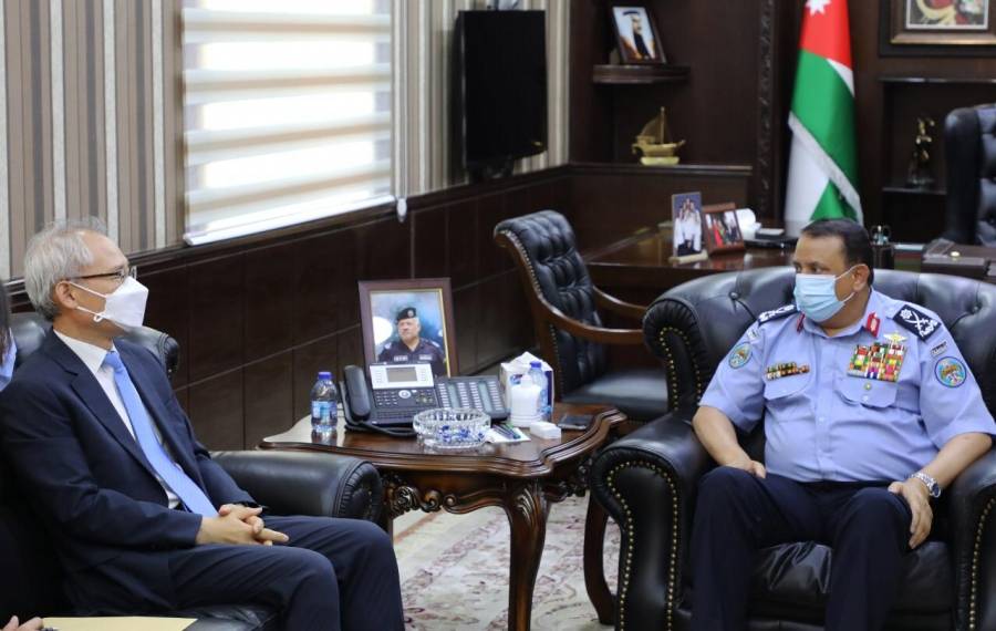 مدير الأمن العام يلتقي السفير الكوري