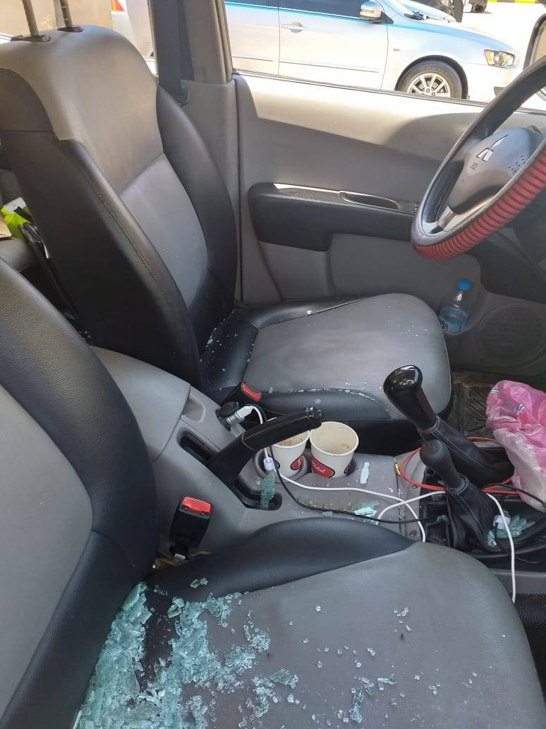 المياه: اعتداء على موظفين في الرمثا وتحطيم سيارتهم الحكومية اثناء جولاتهم التفتيشية لضبط الاعتداءات صور