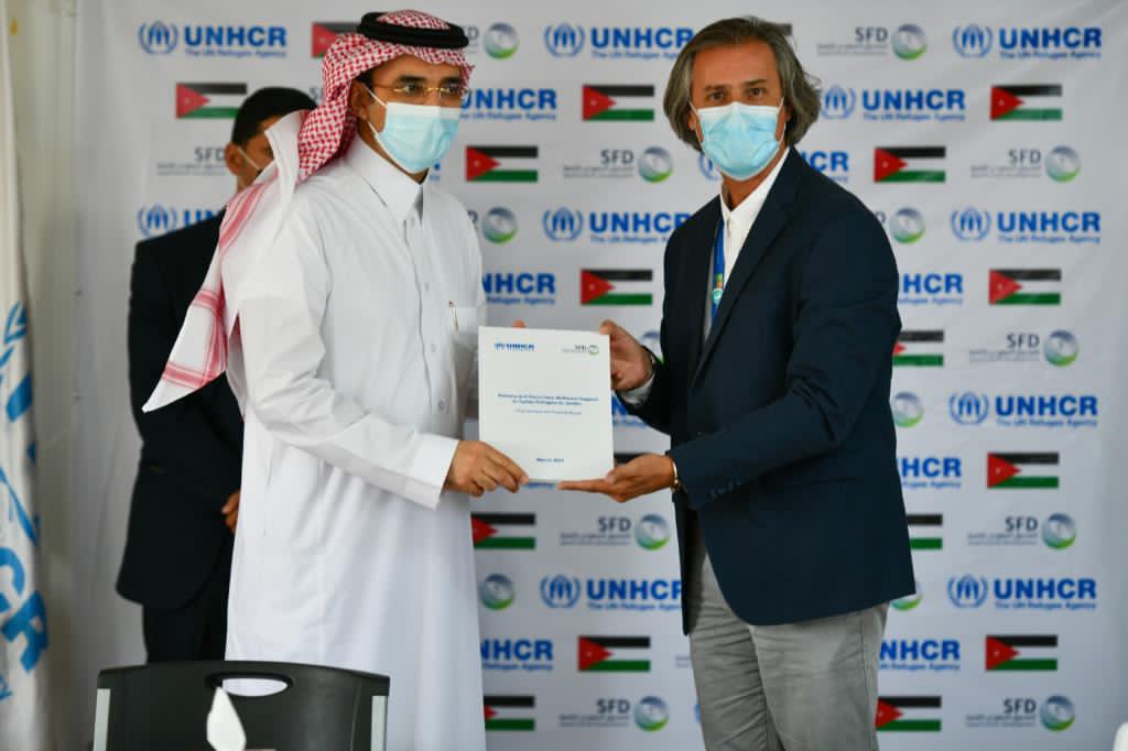 الصندوق السعودي للتنمية والمفوضية السامية لشؤون اللاجئين يدشنان مشروع تطوير شبكة كهرباء مخيم الأزرق للاجئين السوريين في الأردن