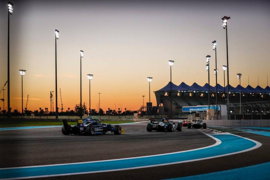 أبوظبي لإدارة رياضة السيارات وميوسكو لايتينج تعلنان تمديد اتفاقية الشراكة التي تجمعهما