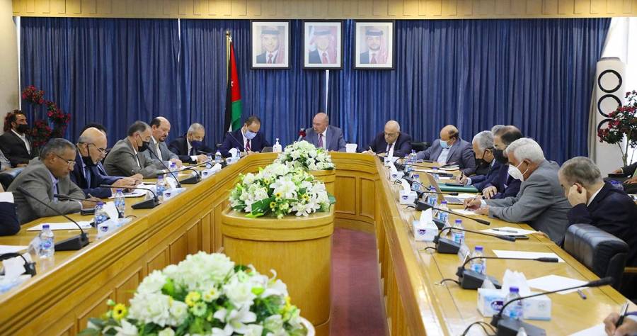 الفايز يترأس اجتماعًا لبحث الواقع المائي والزراعي في المملكة