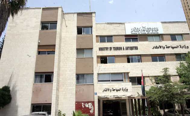 السياحة تكشف على 241 منشأة وتنذر وتخالف 9 لعدم إلتزامها بالتدابير الوقائية