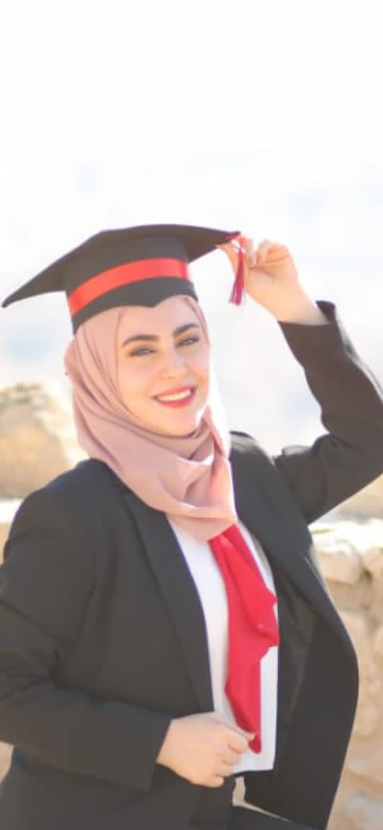 تهنئة لـ لجين المومني بتخرجها من الجامعة الهاشمية