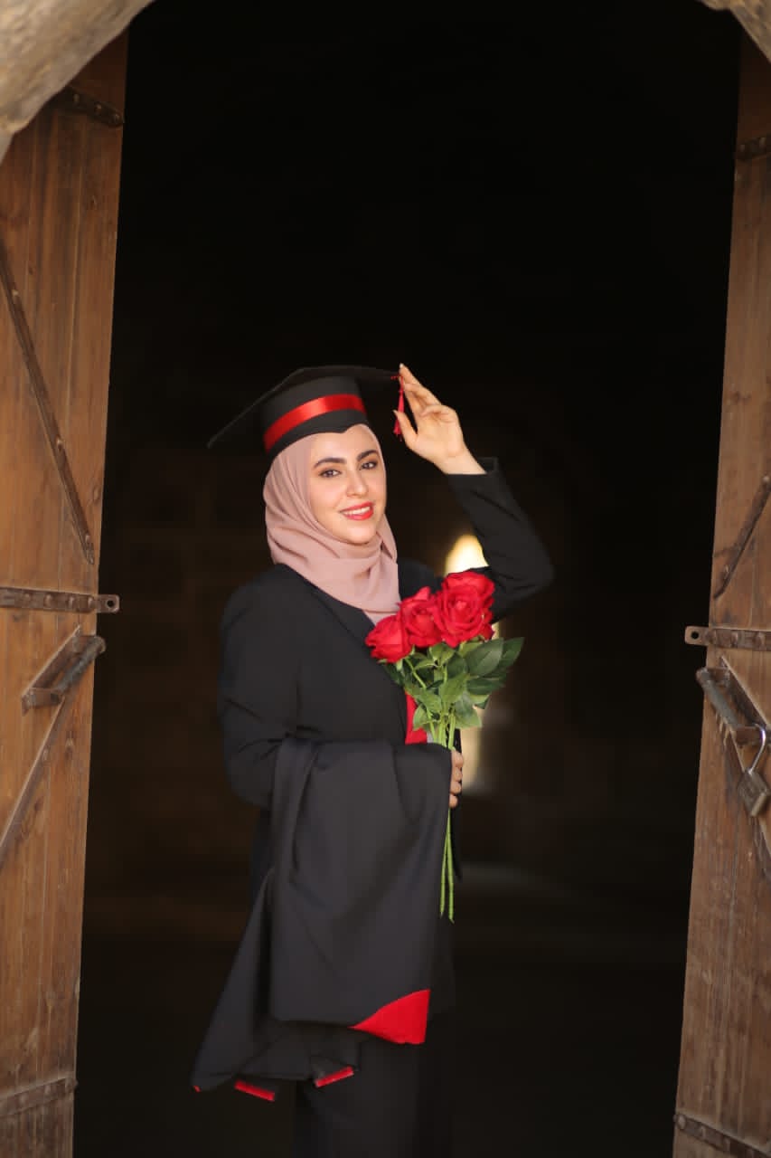 تهنئة لـ لجين المومني بتخرجها من الجامعة الهاشمية 