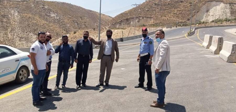 اغلاق الشارع المؤدي من عيون الحمام باتجاه دير ابي سعيد وتحويله الى الطريق المحاذيه له (القديمه)