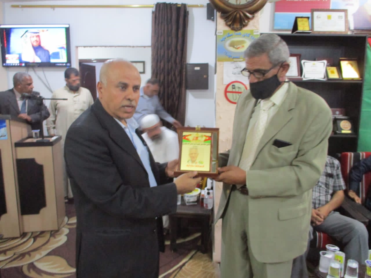 ملتقى متقاعدي جنوب شرق عمان العسكريين يقيم امسية لقاء الوفاء لأبناء المتوفين من اعضاء الملتقى