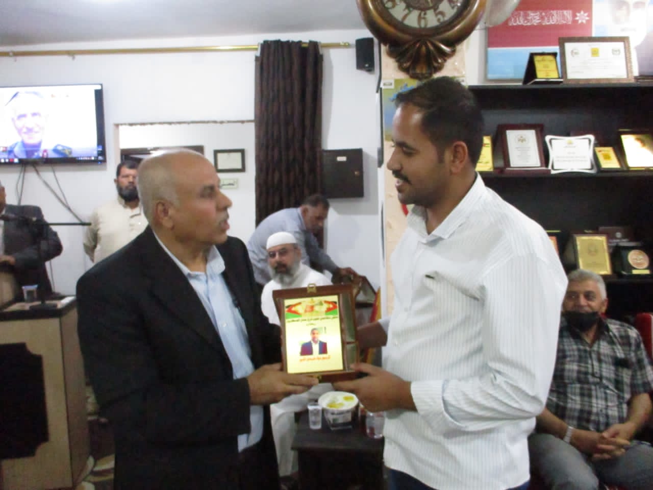 ملتقى متقاعدي جنوب شرق عمان العسكريين يقيم امسية لقاء الوفاء لأبناء المتوفين من اعضاء الملتقى