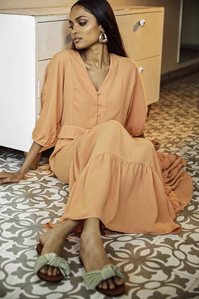 علامة كيفي تطلق موقعها للتسوق الإلكتروني وتستعرض مجموعتها الفريدة من الملابس المحتشمة والأنيقة