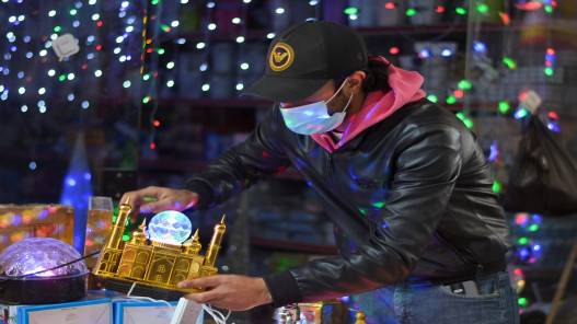 عضو في لجنة الأوبئة قلق من ارتفاع محتمل لإصابات الفيروس في عيد الأضحى