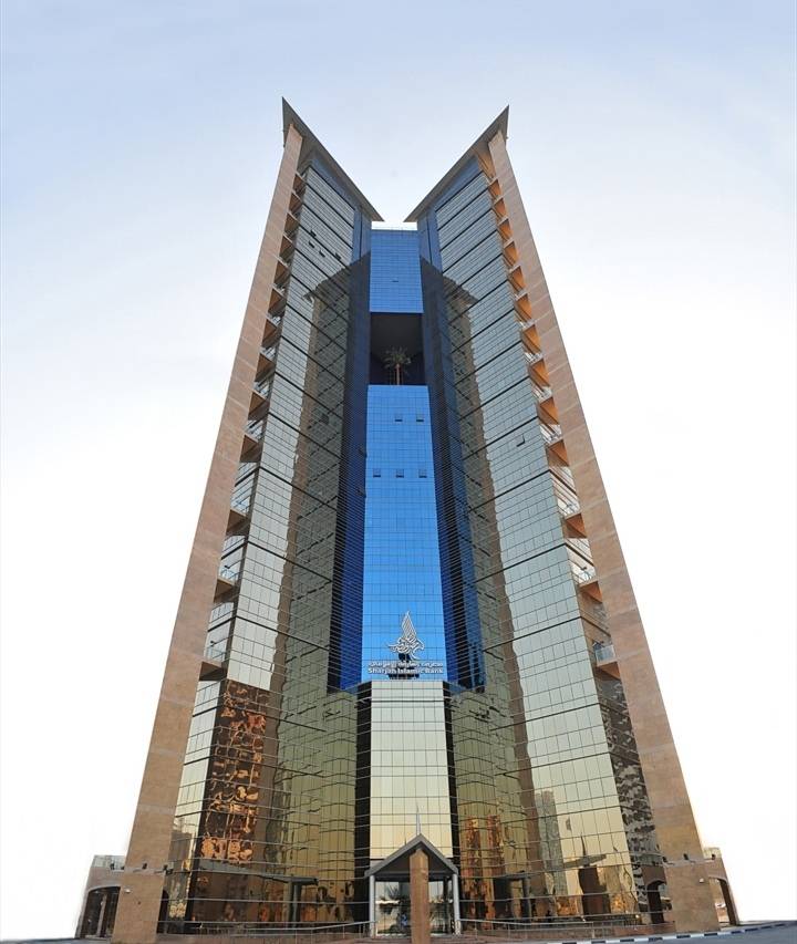 ارتفاع أرباح مصرف الشارقة الإسلامي التشغیلیة 26 والصافیة  15