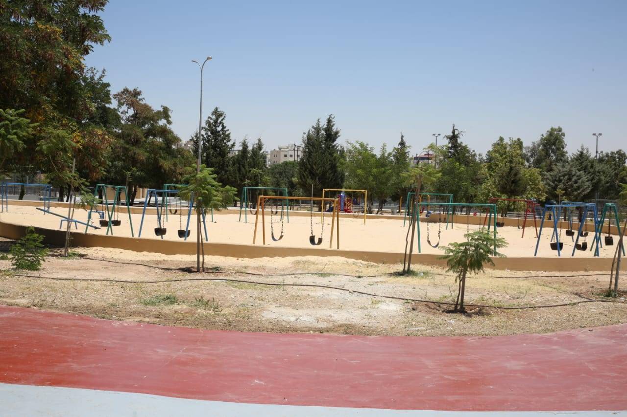 رئيس لجنة أمانة عمان يفتتح اربع حدائق عامة في العاصمة 