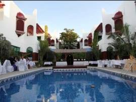 منتجع وشقق الراحة الفندقية على شاطئ الشارقة يستقبل العائلات بأسعار منافسة