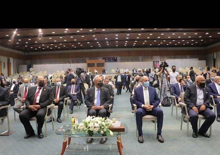 رئيس الوزراء يرعى حفل تكريم الفائزين بجائزة الموظف المثالي
