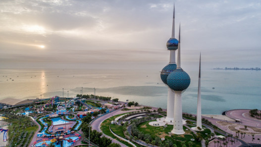 الكويت تحظر سفر المواطنين غير المحصنين بلقاحات كورونا إلى الخارج