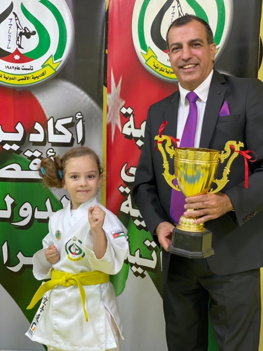 اللاعبة تالا محمد من أكاديمية نشامى الأقصى للكراتيه .. مشروع بطلة على مستوى عالي في لعبة الكراتيه