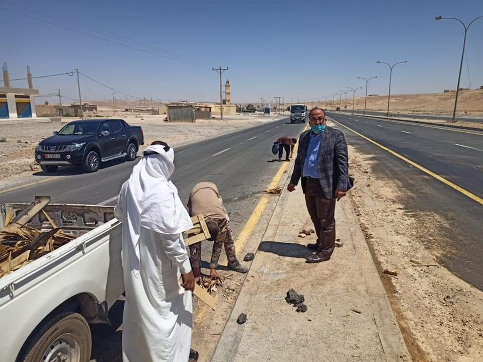 وزارة الإدارة المحليه تشارك في الحملة الوطنية للمحافظة على البيئة (بهمتنا ... نحمي بيئتنا) 