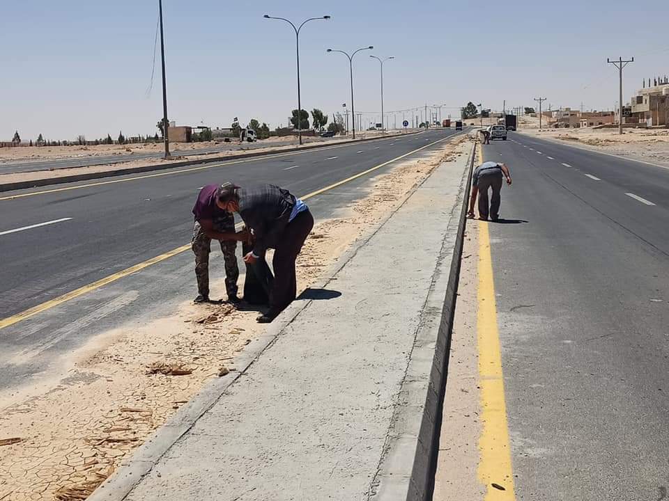 وزارة الإدارة المحليه تشارك في الحملة الوطنية للمحافظة على البيئة (بهمتنا ... نحمي بيئتنا) 