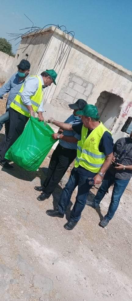 وزارة الإدارة المحليه تشارك في الحملة الوطنية للمحافظة على البيئة (بهمتنا ... نحمي بيئتنا) 