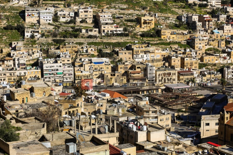 وزير السياحة : خطط مدروسة لاستثمار إدراج مدينة السلط على قائمة التراث العالمي