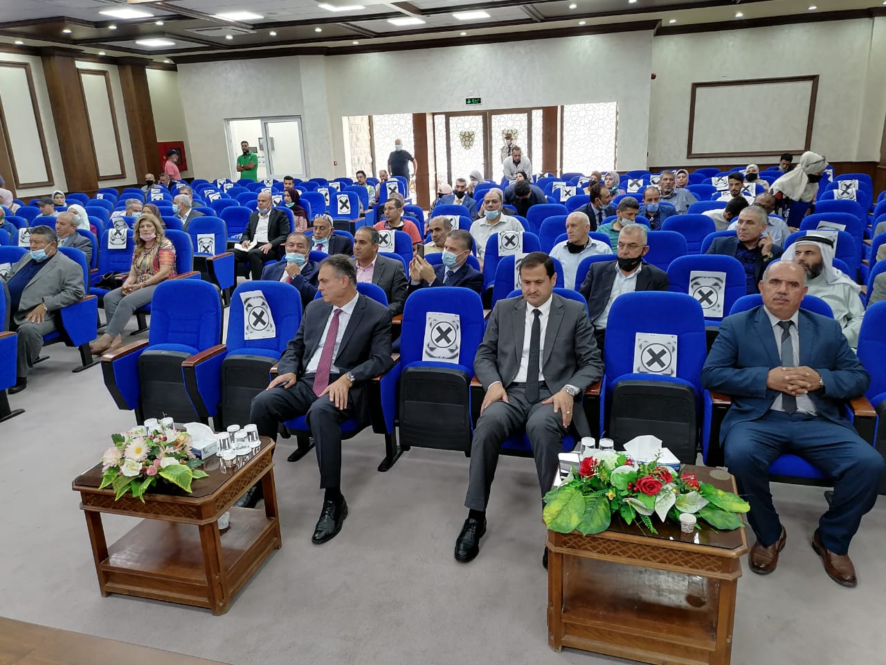 الزعبي يتفقد سير العمل في كلية عجلون الجامعة ويلتقي نواب المحافظة وعدد من أبناء المجتمع المحلي  