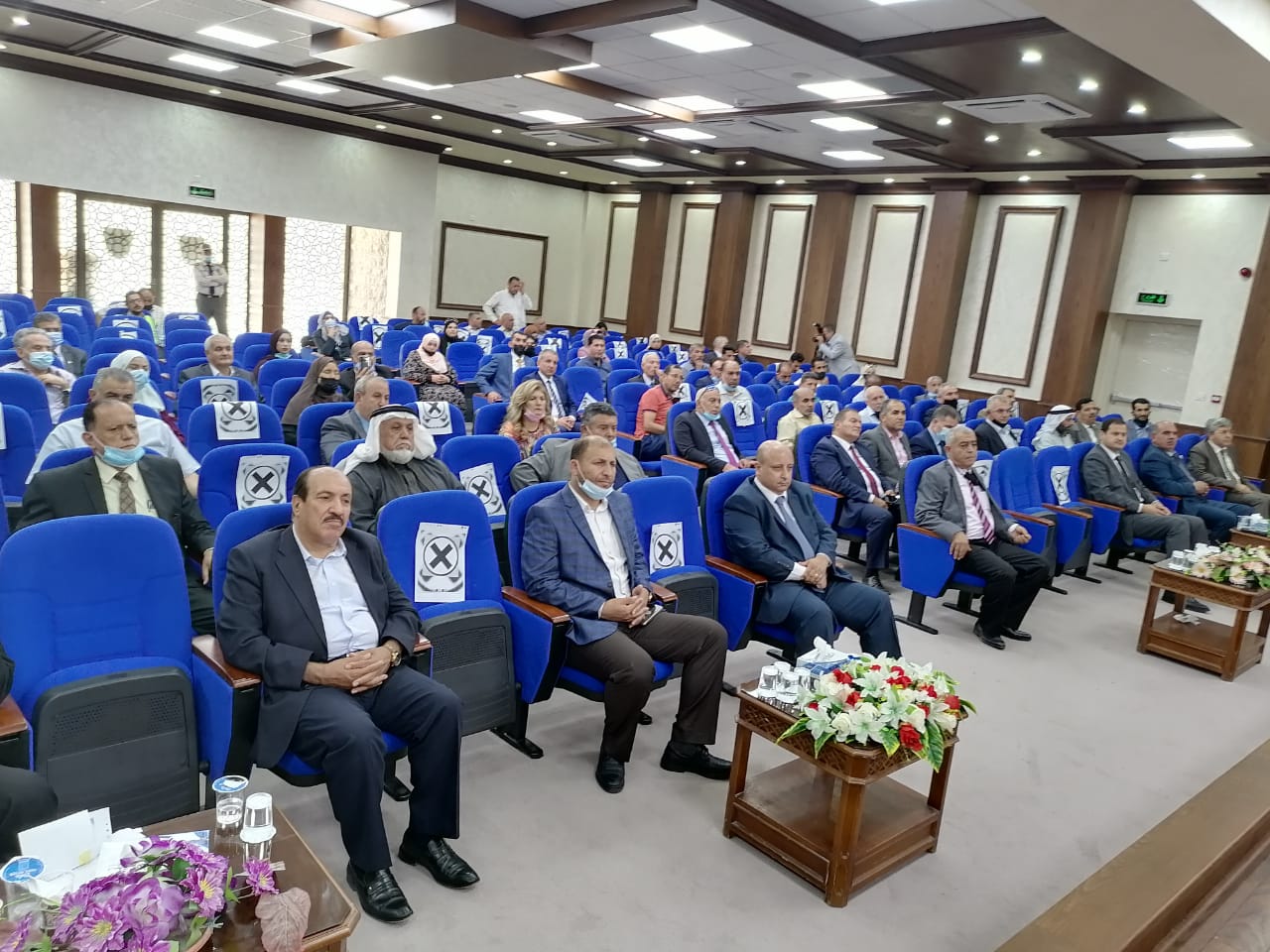 الزعبي يتفقد سير العمل في كلية عجلون الجامعة ويلتقي نواب المحافظة وعدد من أبناء المجتمع المحلي  