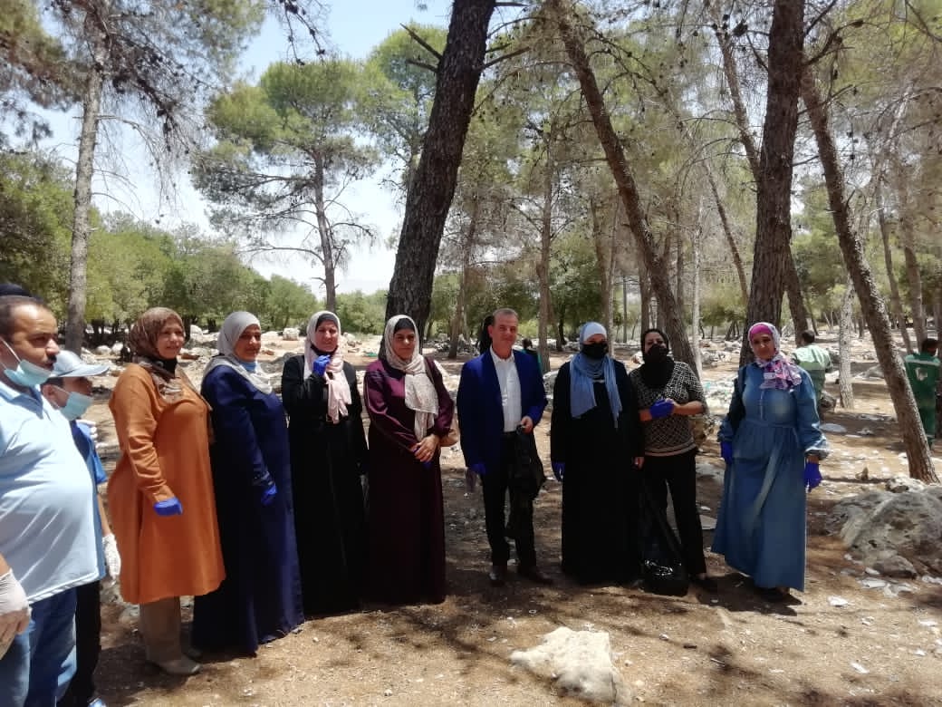 البلقاء التطبيقية تنفذ حملة توعوية بيئية للحفاظ على البيئة ومقدرات الوطن من التلوث والاستنزاف 