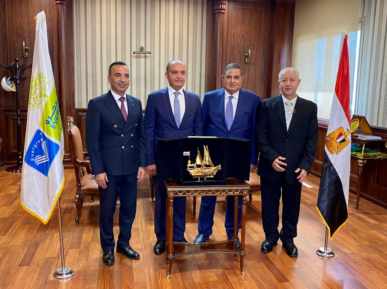 السفير العضايلة يزور مجموعة إيفرجرو كنموذج للتعاون الاقتصادي بين الأردن ومصر 