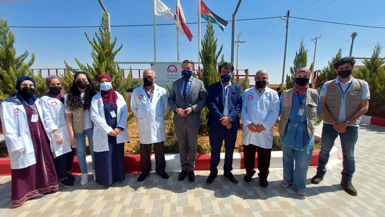 اطلاق سفير بولندا مشروع الذكاء الاصطناعي للكشف عن السرطان في مخيم الزعتري  