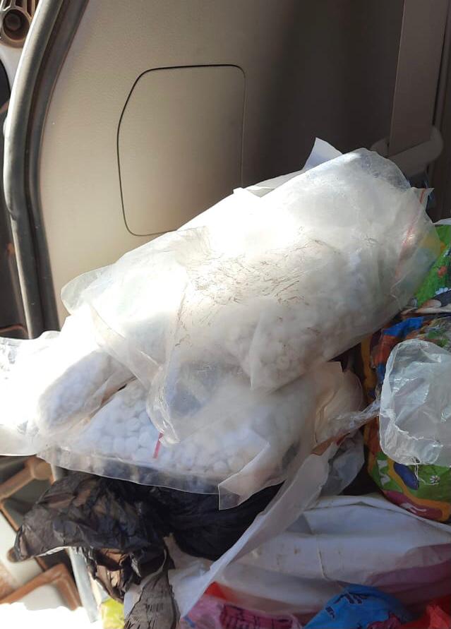 ضبط شخصين احدهما مصنف بالخطير في البادية الشمالية . 