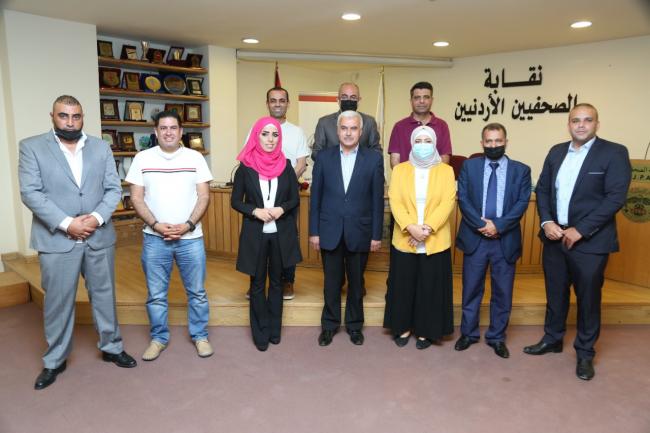 جوهرة العرب الإخباري يهنئ الزميل عبدالقادر البياضي بانتسابه لنقابة الصحفيين 