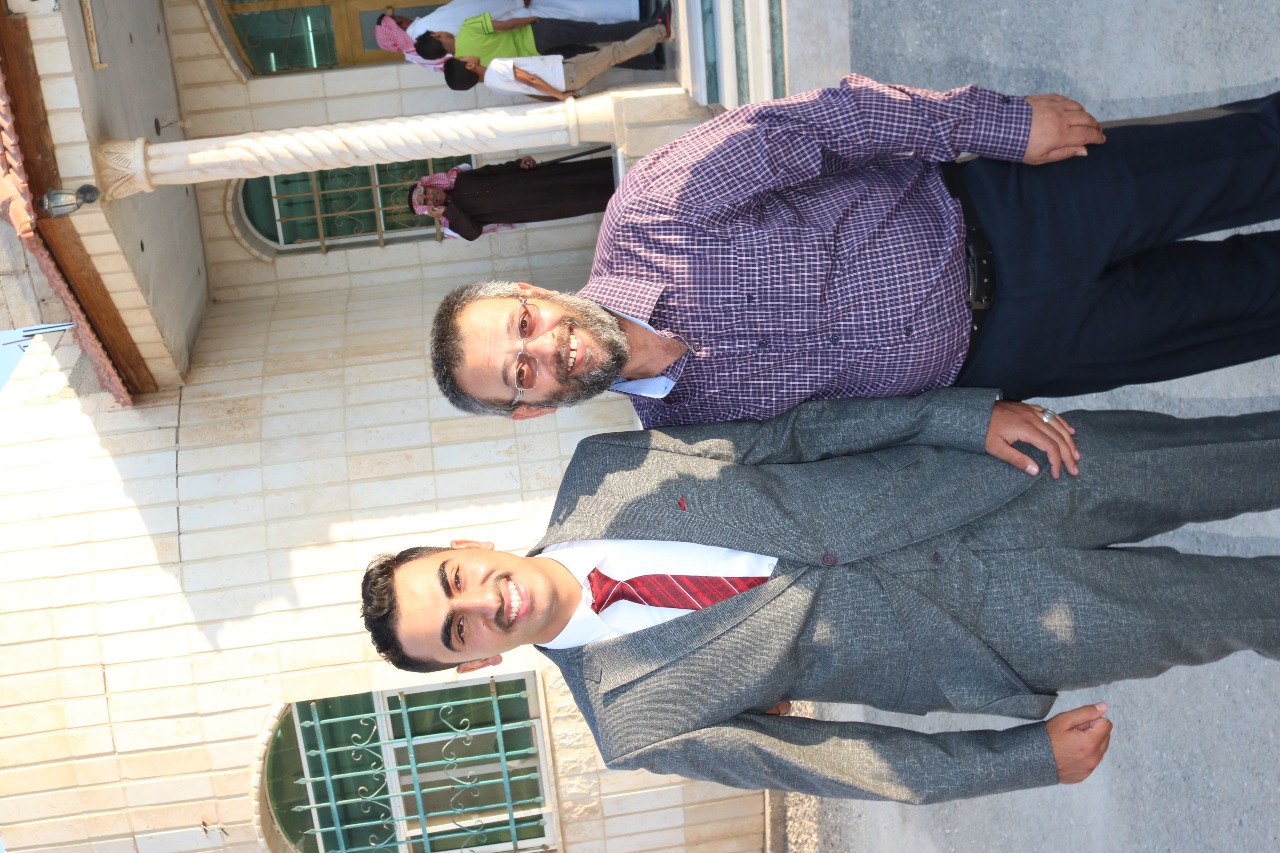 الخريشا طلب والسرحان أعطى 