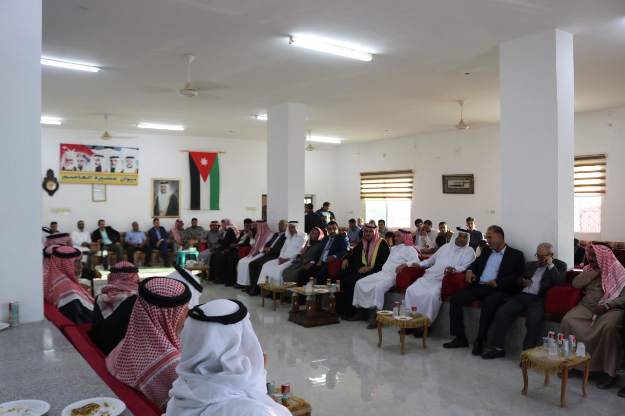 الخريشا طلب والسرحان أعطى 