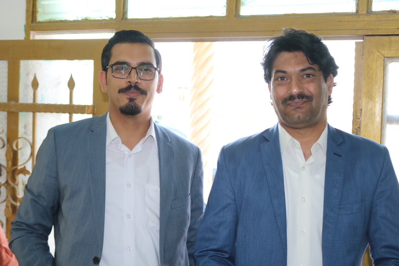 الخريشا طلب والسرحان أعطى 