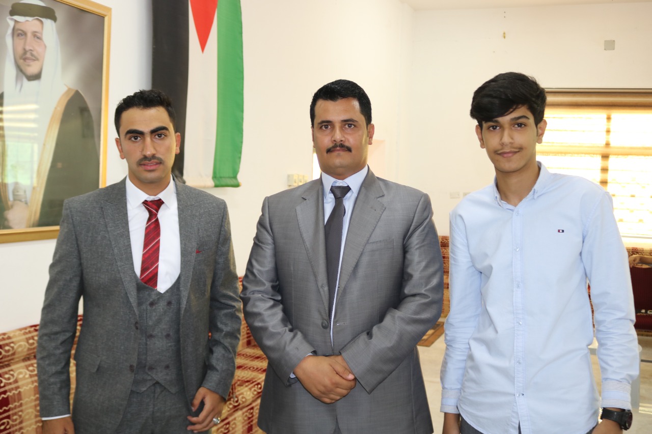 الخريشا طلب والسرحان أعطى 