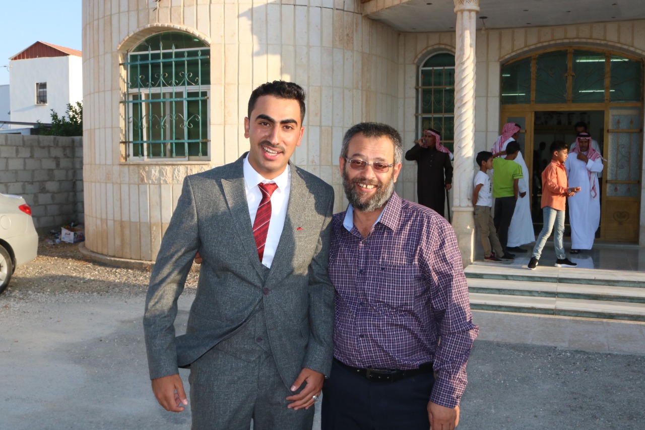 الخريشا طلب والسرحان أعطى 