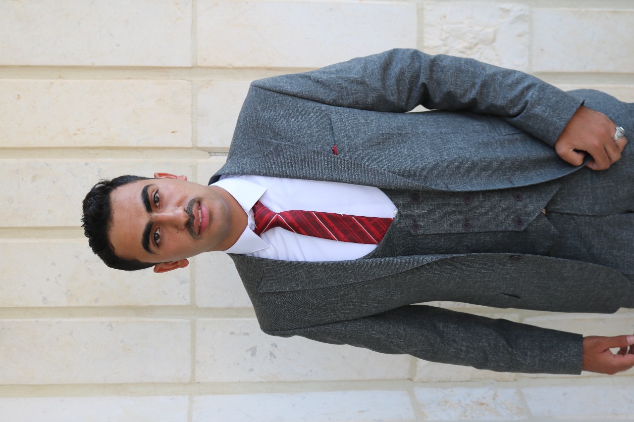 الخريشا طلب والسرحان أعطى 